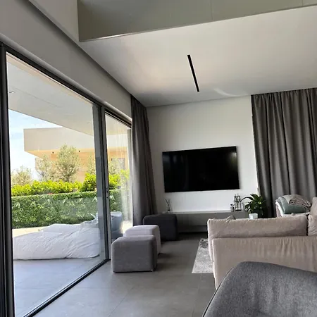Cloud 9 D9 Villa