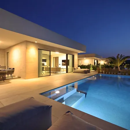 Cloud 9 D9 Villa