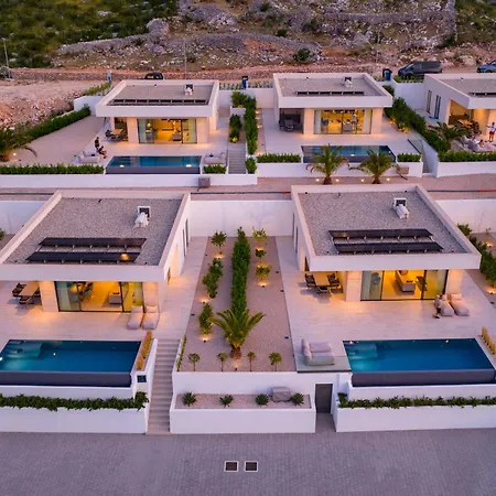Villa Cloud 9 D9 *