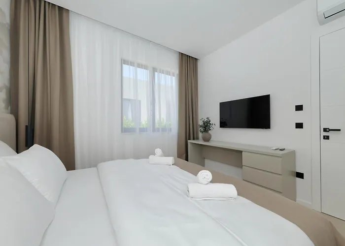 Cloud 9 D9 Villa Tkon